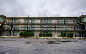 University Inn - Auburn